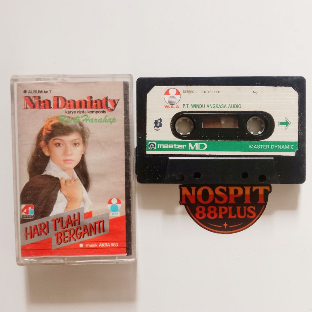 kaset lawas NIA DANIATY - HARI TLAH BERGANTI karya cipta komponis Rinto Harahap ( AKURAMA ) D53