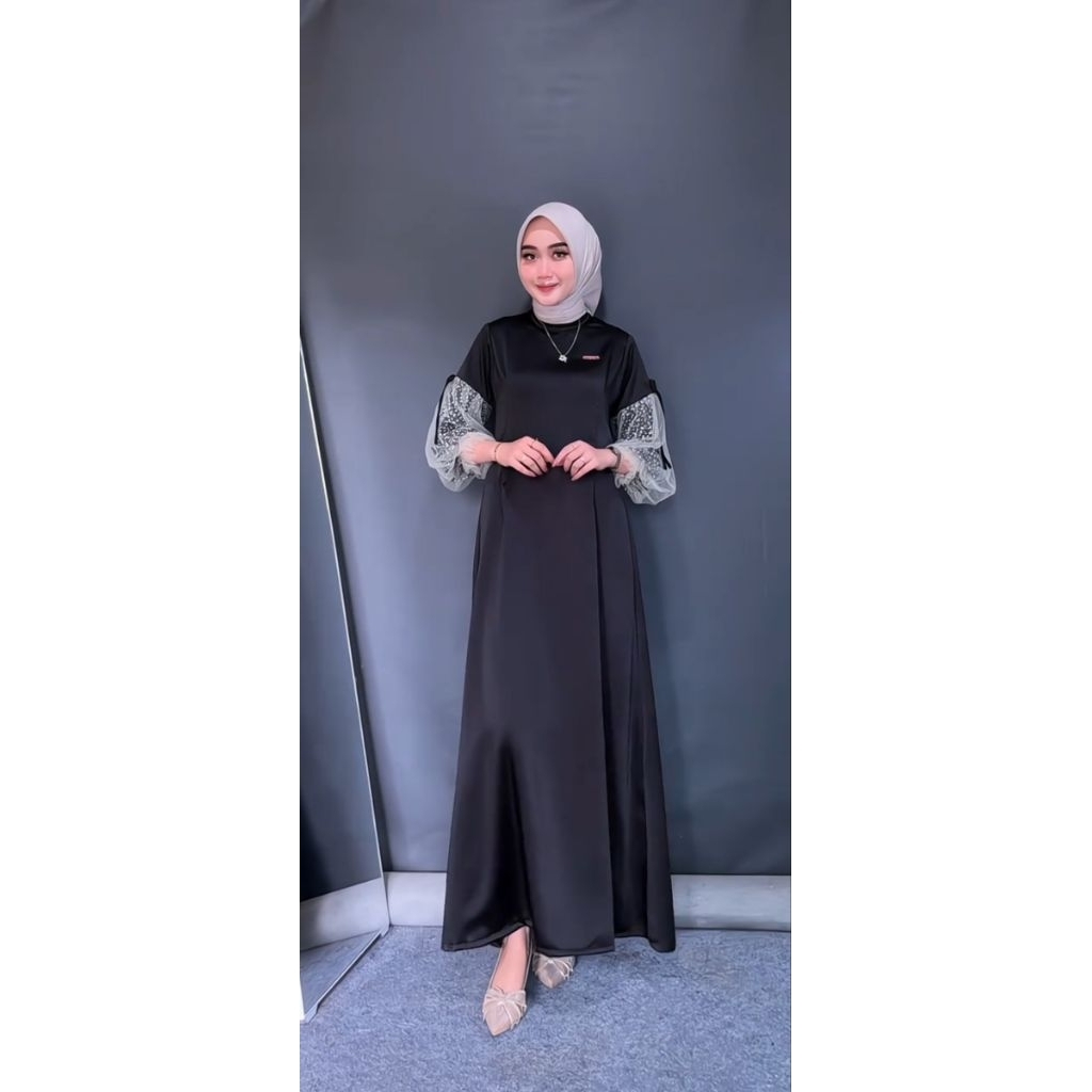 Gamis Satin Elegan Lengan Tulle – Dress Muslim Premium Modern"