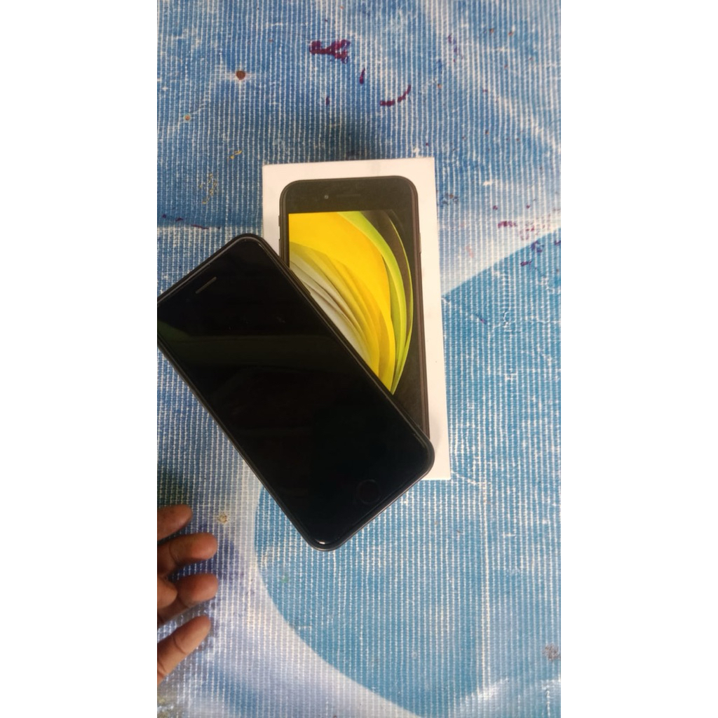 Iphone SE 2 2020 64gb Bekas kumplit