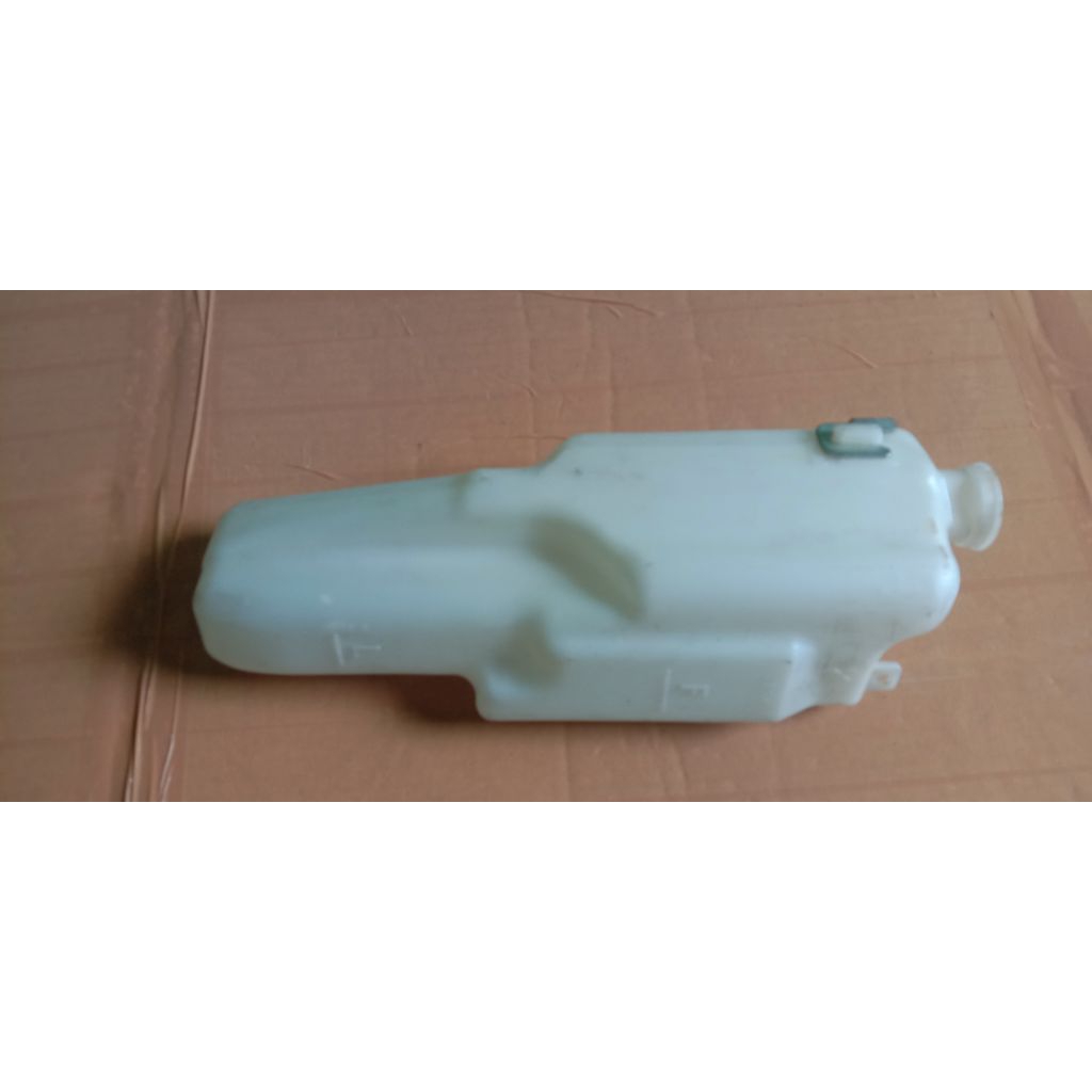 tabung reservoir air radiator mobil