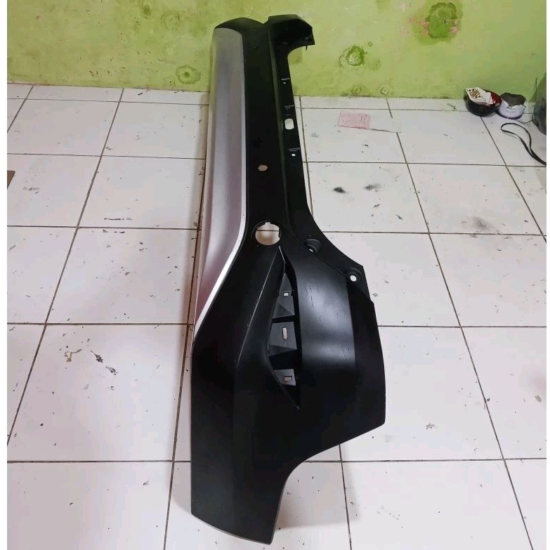 Bemper Belakang Rush 2018-2022 Original