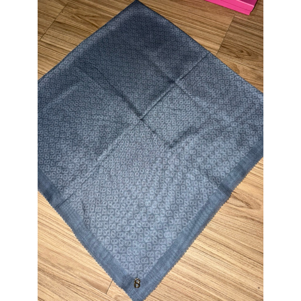 Preloved Buttonscarves Scarf - Tapis Scarf. NETT