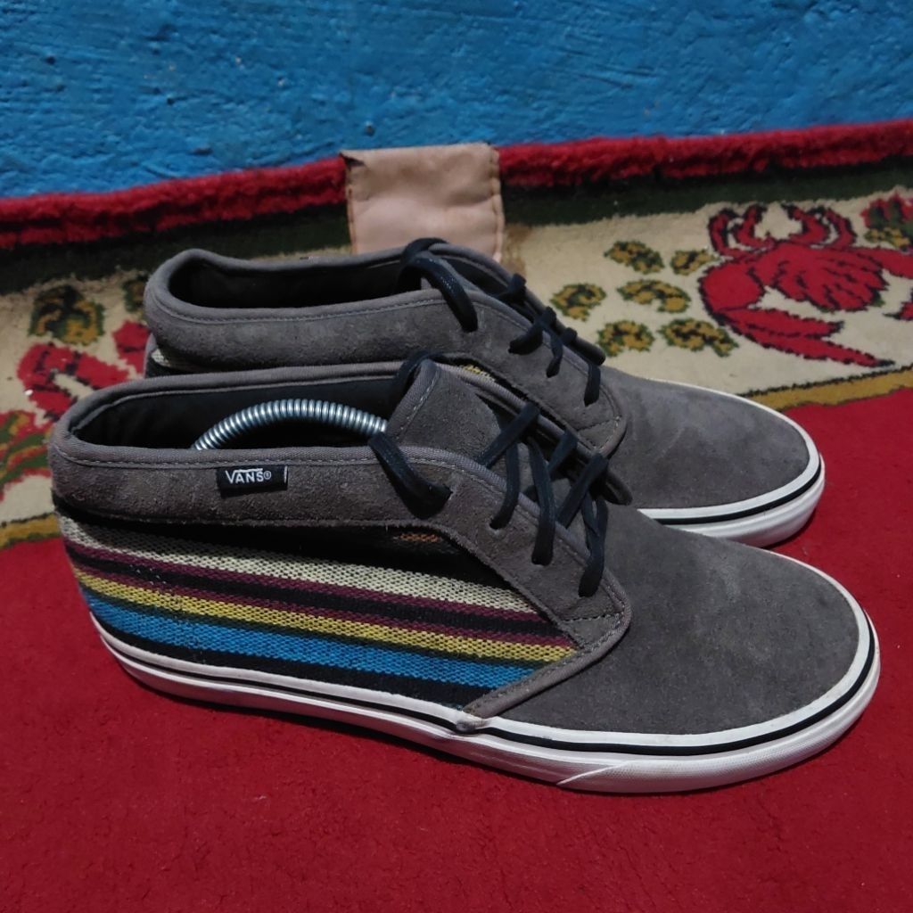 Sepatu second semi boots kulit mix canvas V4ns Caliornia size 42