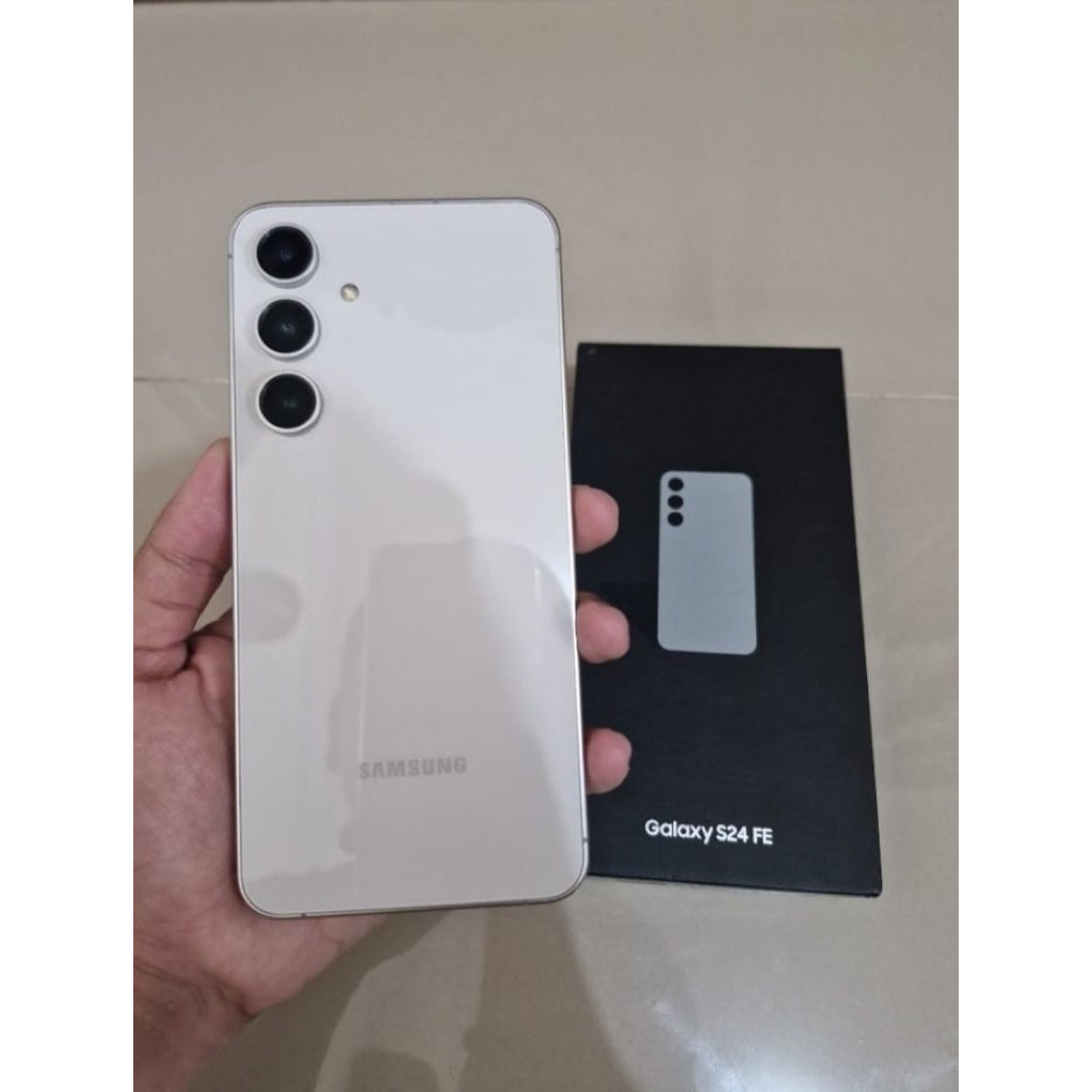 Samsung S24 fe second