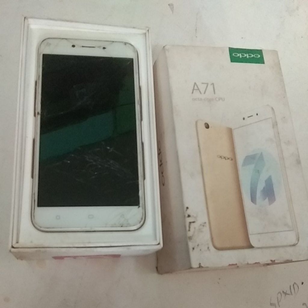HP SECOND OPPO A71 ( RUSAK/MATI )