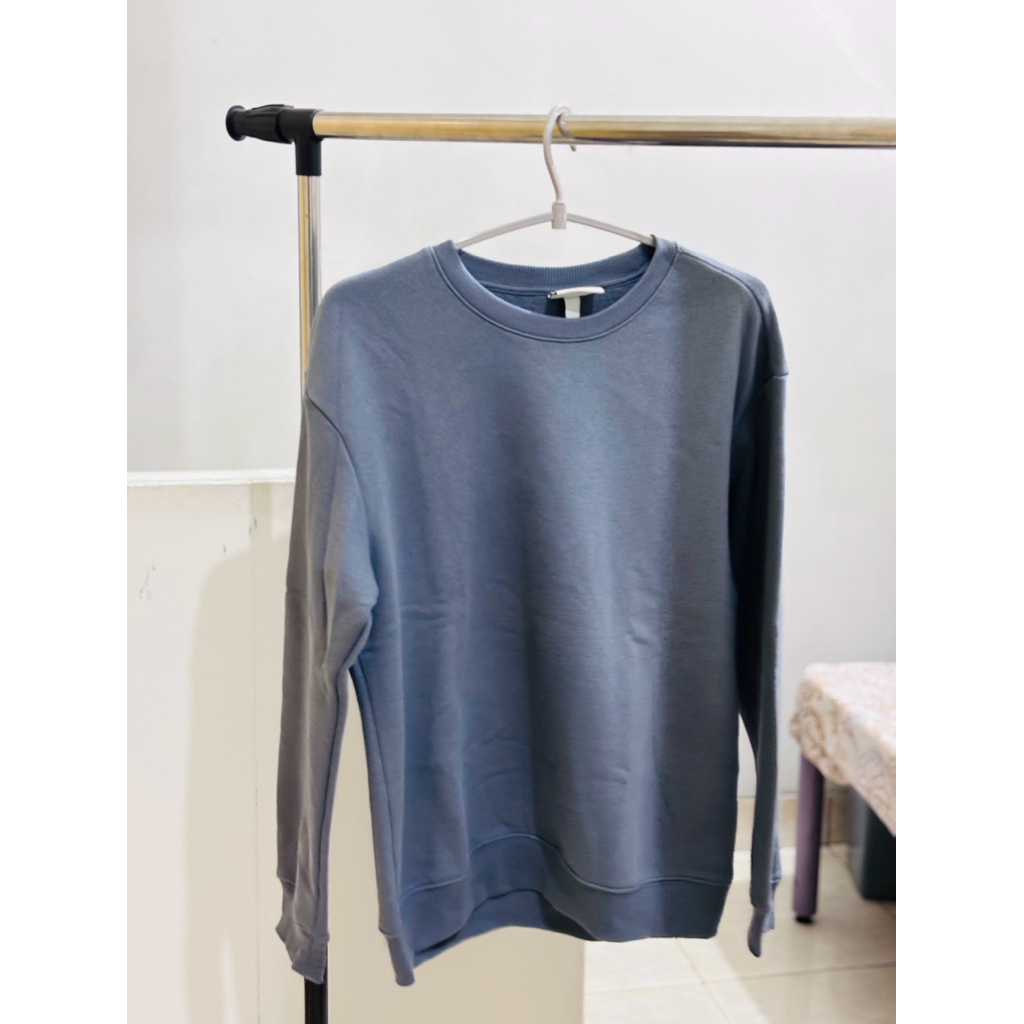 crewneck H&M essentials