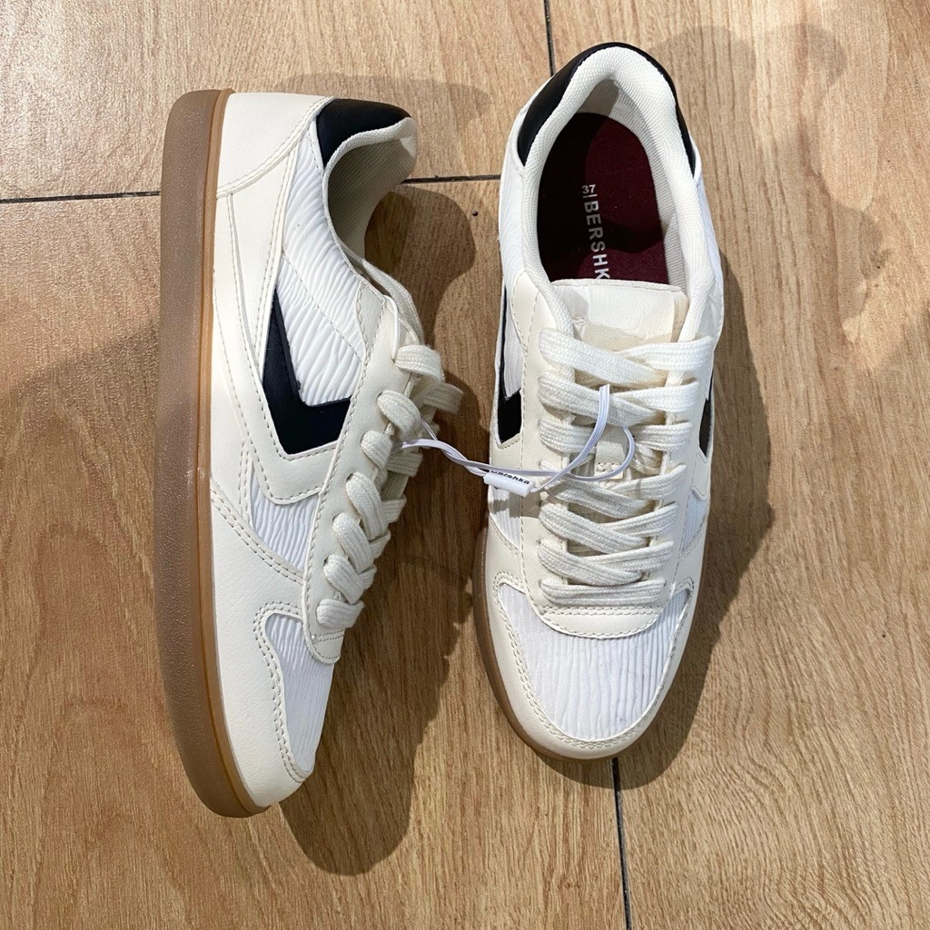 Jastip. Sneakers Bershka (Women)