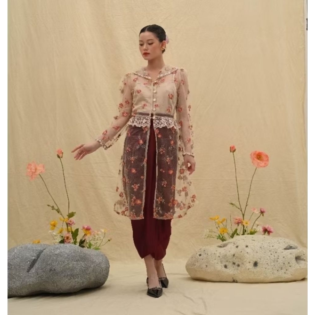 New Kebaya Jaleela + Inner lengan panjang (Jual Rugi)