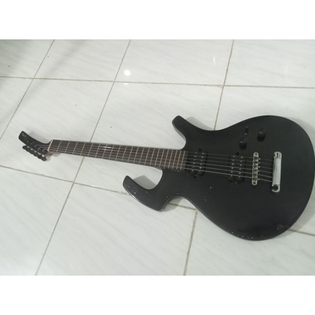OLSHOP BANJARMASIN-Gitar elektrik Parker second kondisi oke siap pakai normal