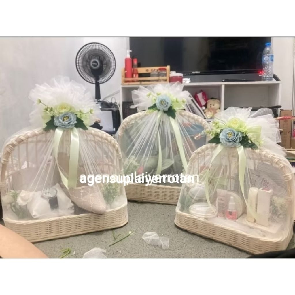 Keranjang Rotan Seserahan Plus Tile Parcel Sangkar isi 3pcs Hantaran Hampers