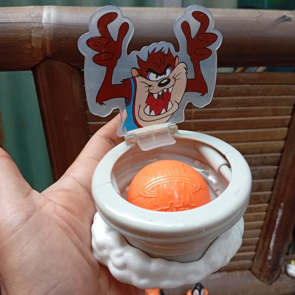happy meal toys space jam legacy tazmania devil