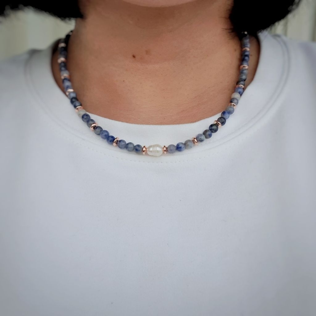 Sodalite and Pearl Necklace / Kalung Batu Sodalite