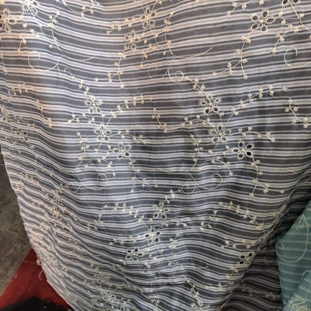 kain katun bordir - kain katun bordir bolong - kain katun bordir import - kain katun bordir premium