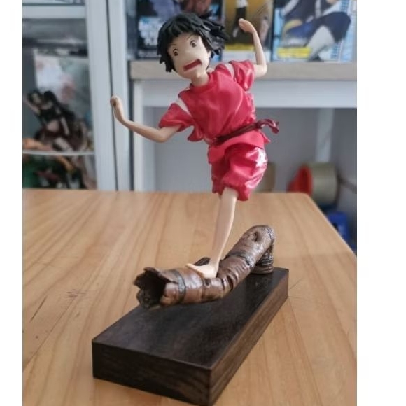 spirited away chihiro running figure