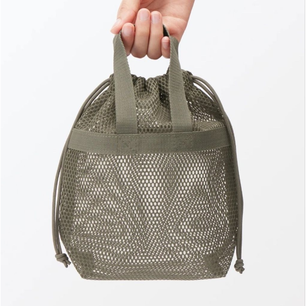 MUJI_"Drawstring pouch with 3D mesh handle_tas serut
