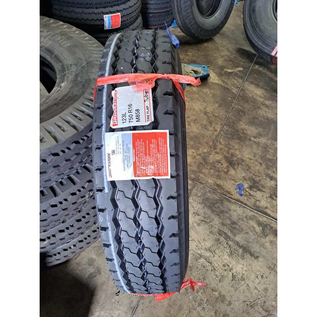 Ban Truk Bridgestone 750 R16 16 M858 Kawat SET