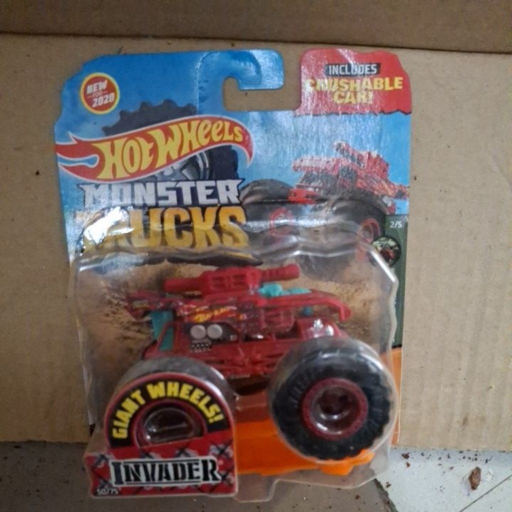 invader monster trucks hotwheels merah