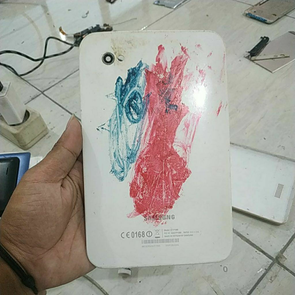 casing bekas tablet Samsung MODEL GT-P1000