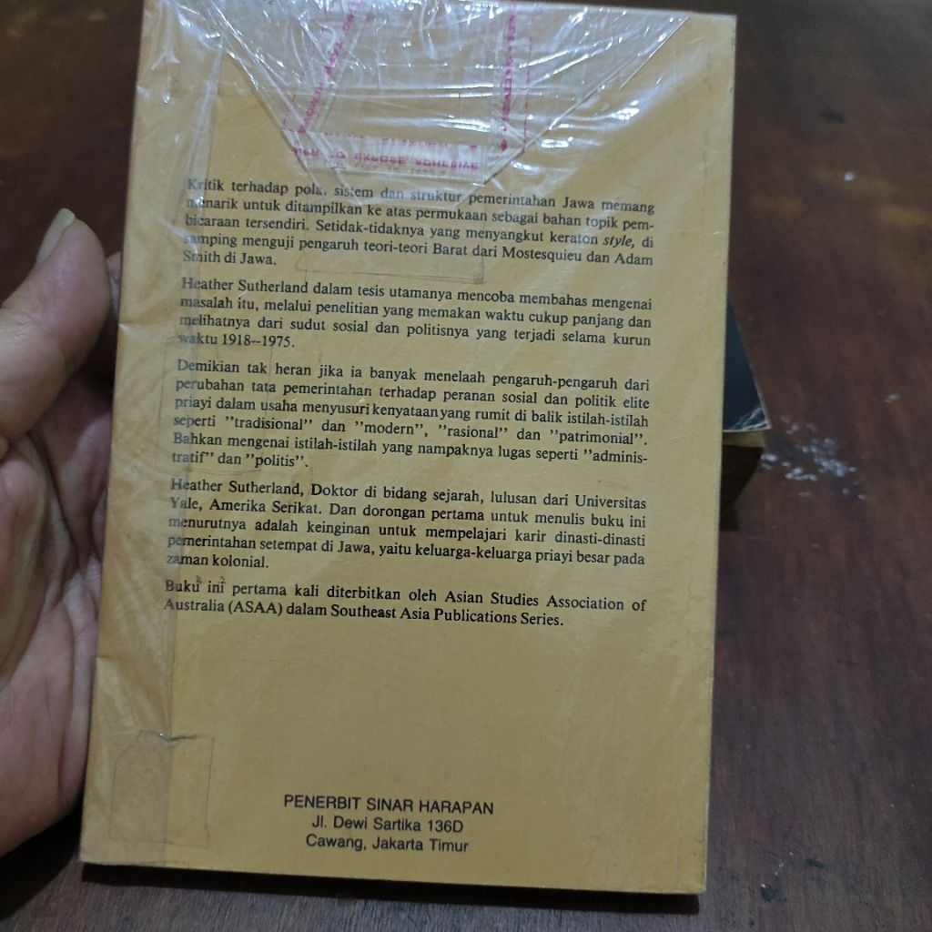 Buku Terbentuknya Sebuah Elite Birokrasi - Heather Sutherland