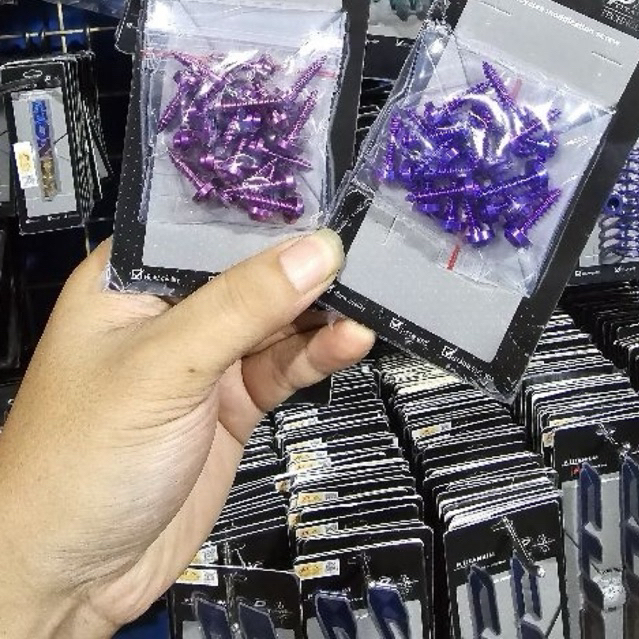 Baut body Honda titanium 1 pack isi 20 original vietnam
