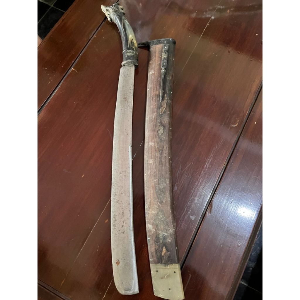 golok kayu naga