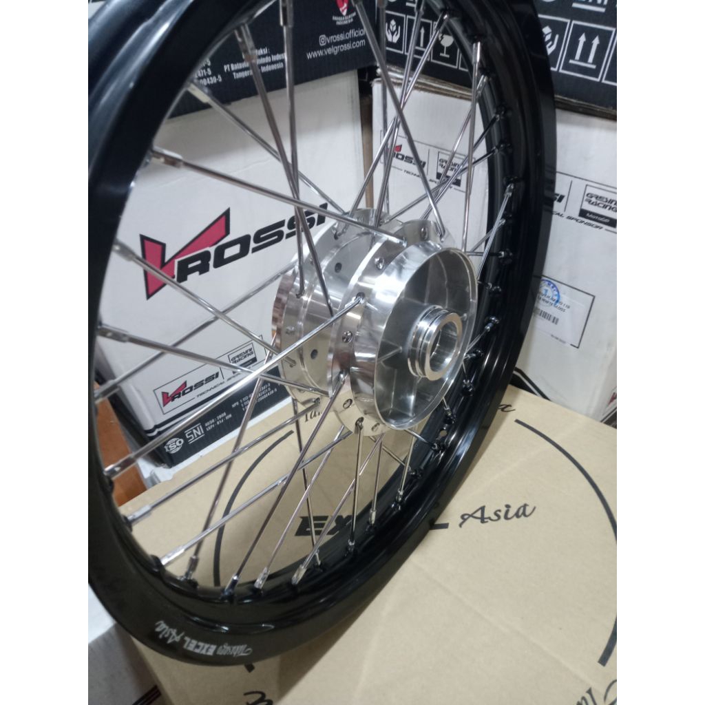 velg / pelek jari jari belakang takasago excel Vixion New NVL / NVA R15V2 MX king xabre / sabre suda
