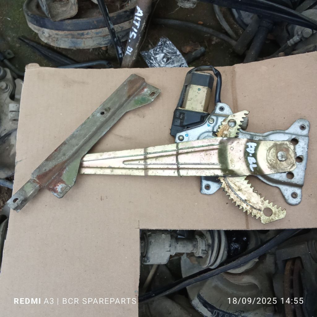 Regulator power window Mitshubishi Kuda belakang kiri