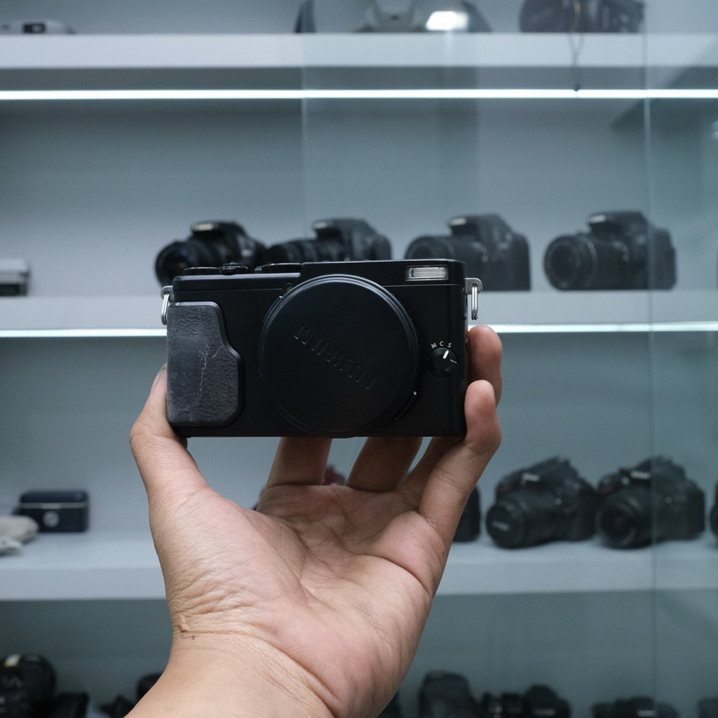 Fujifilm X70  Digital Kamera Murah Bagus