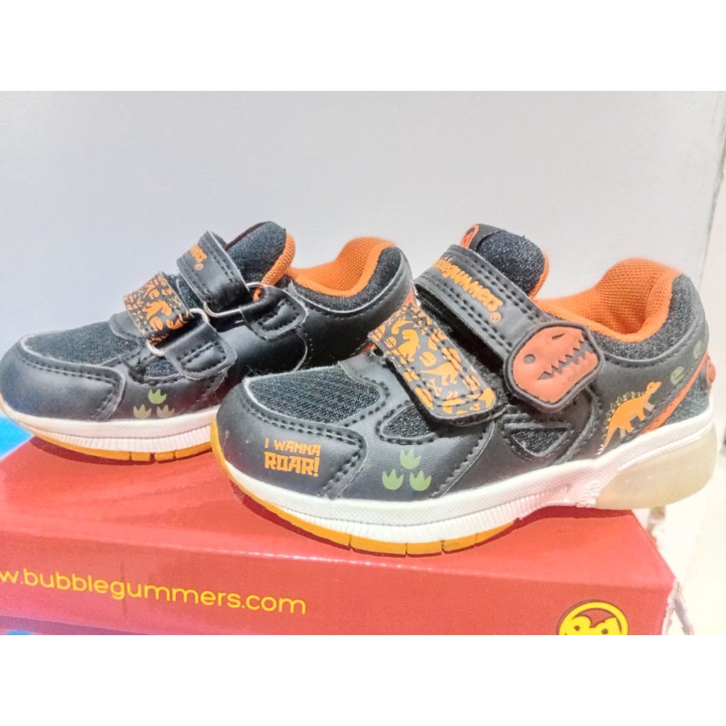 sepatu anak bubble gummers lampu nyala size 24 insole 14 cm minus baret sedikit bagian depan dan but