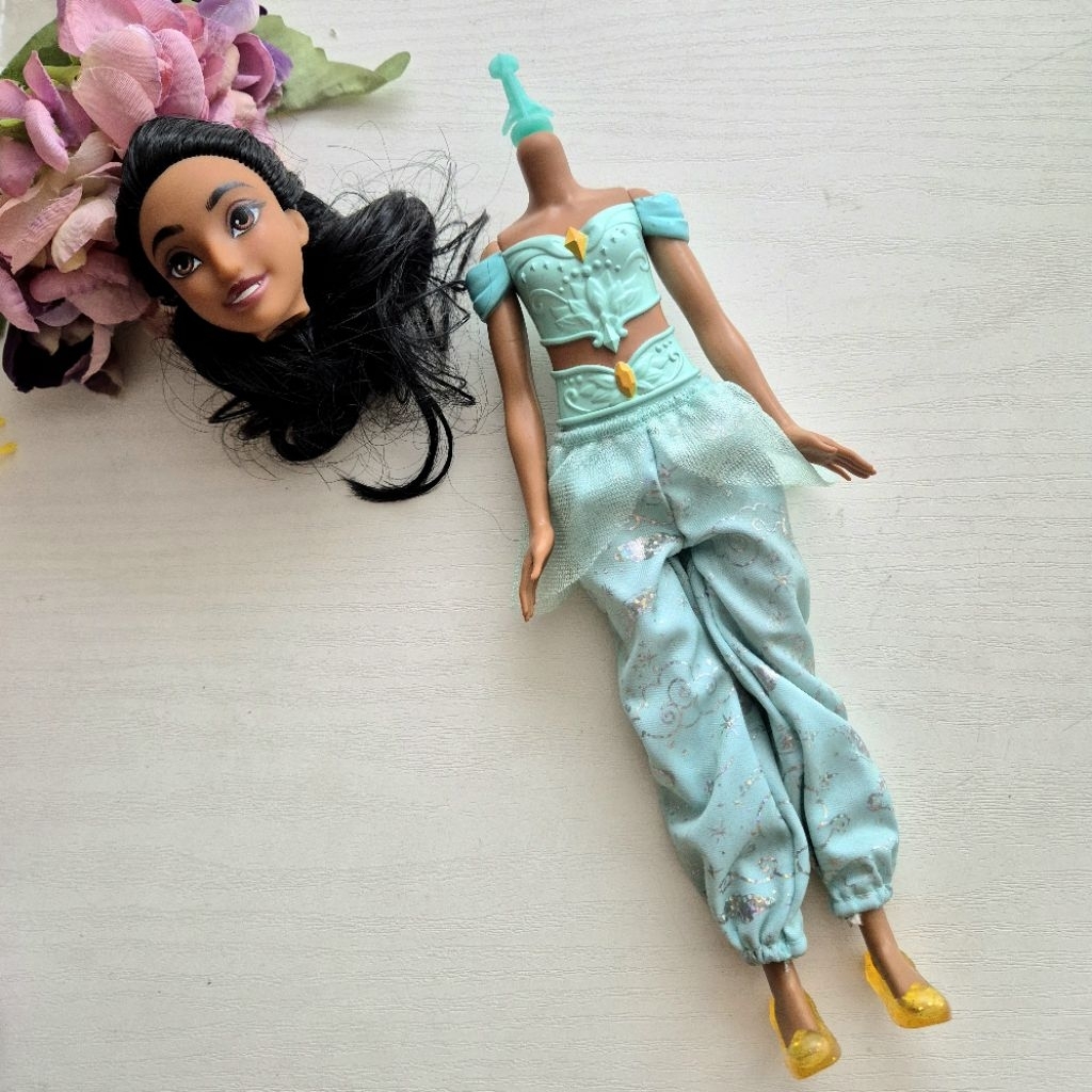Boneka Disney Princess Jasmine Mattel doll