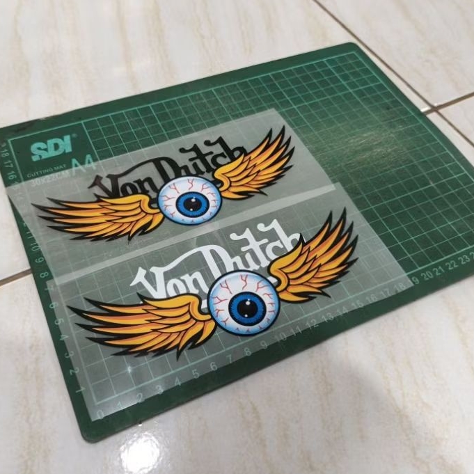 Stiker Sablon DTF Satuan Anime Vondutch