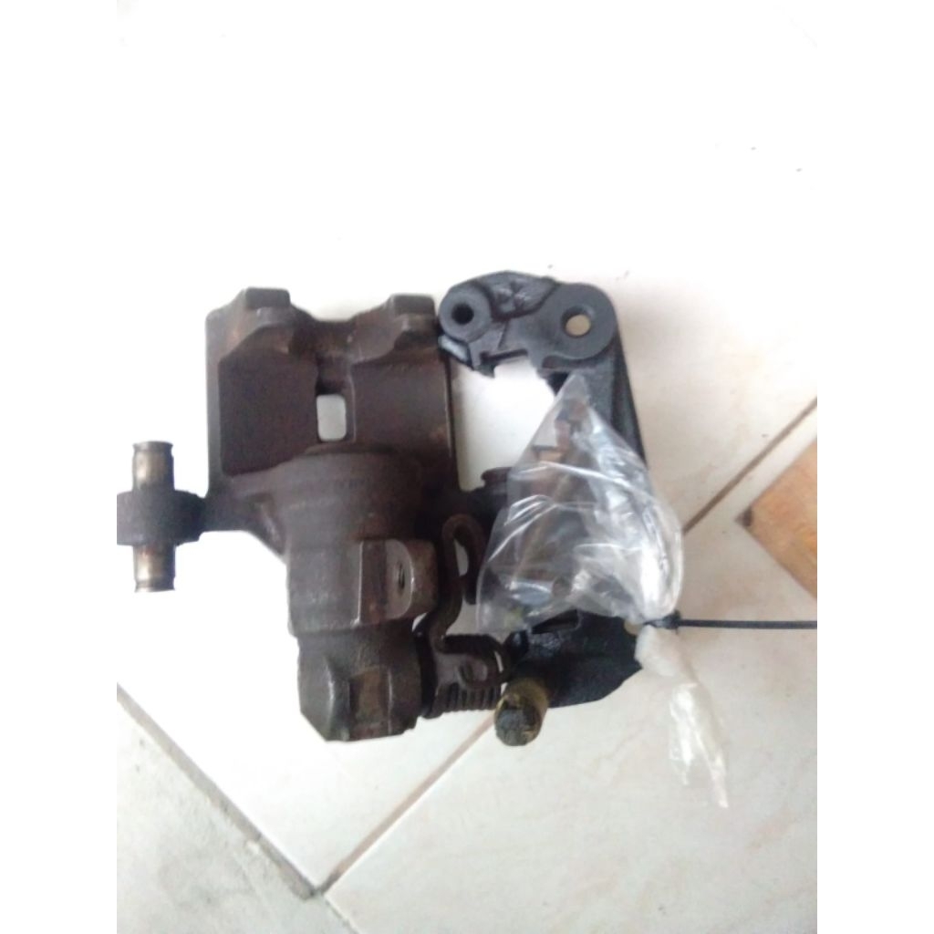 Kaliper rem belakang