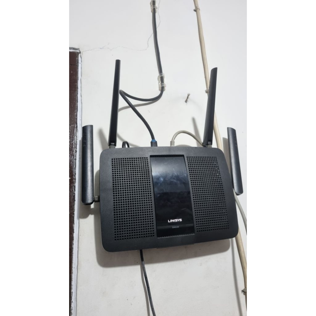 Router wifi Linksys EA8100 openwrt