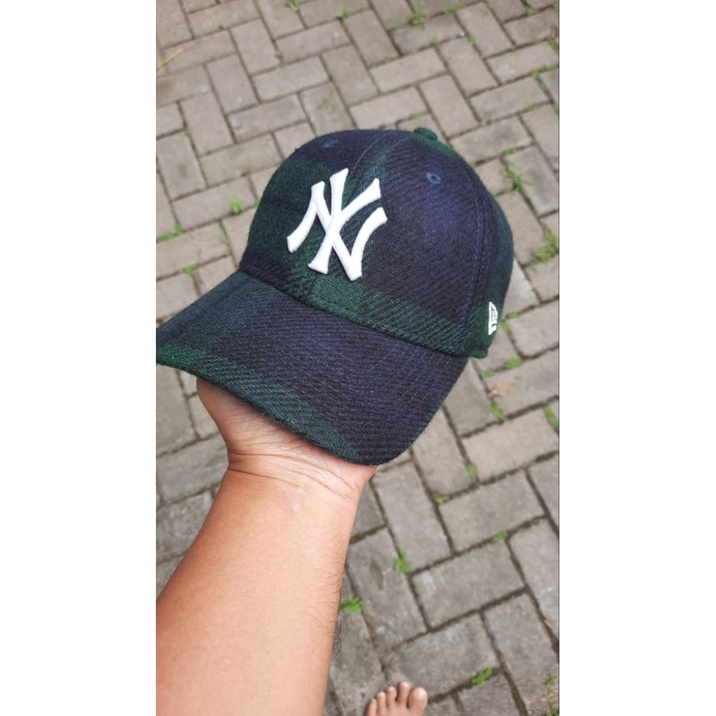 topi NY new era