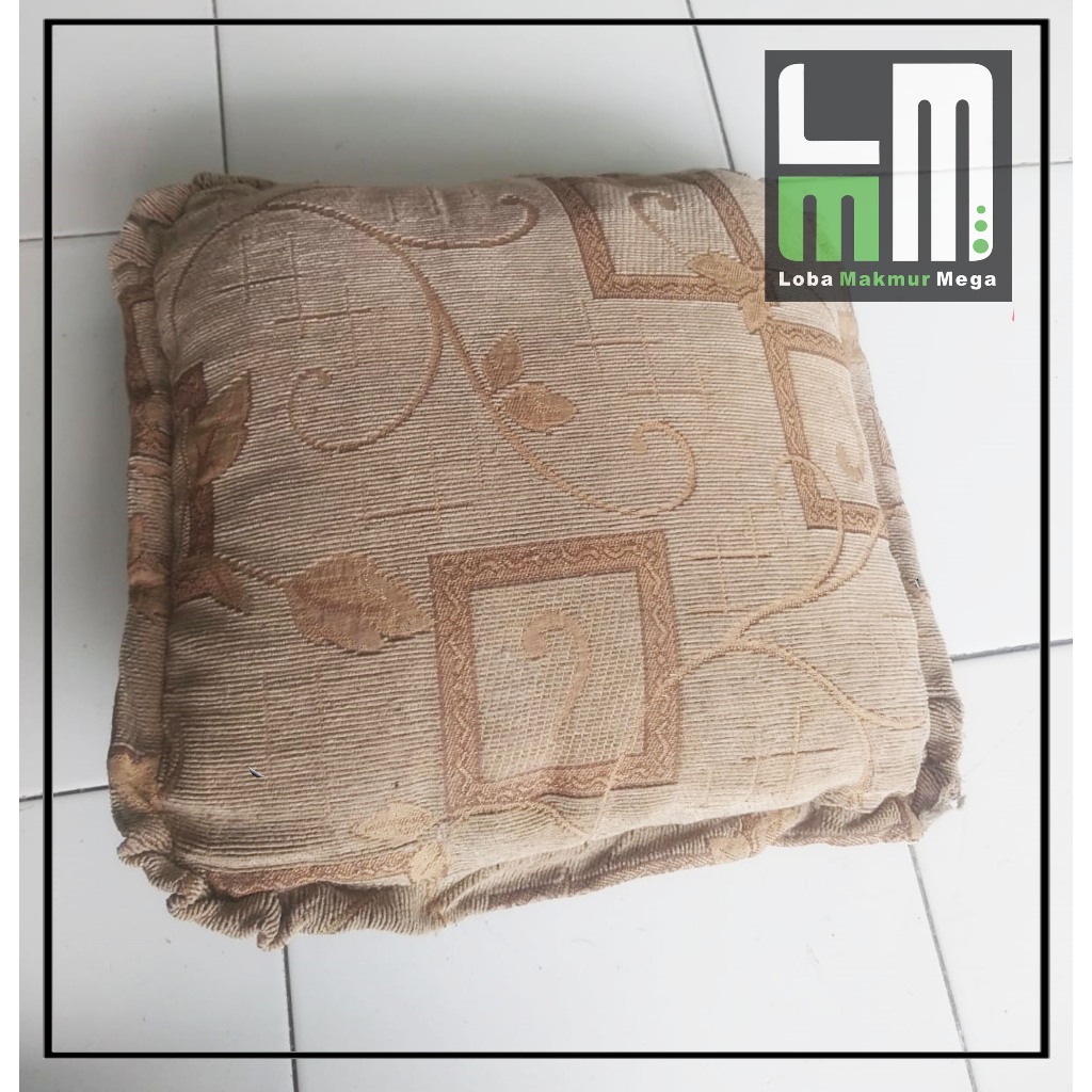 Bantal Sofa [Bekas[ – Nyaman & Fungsional