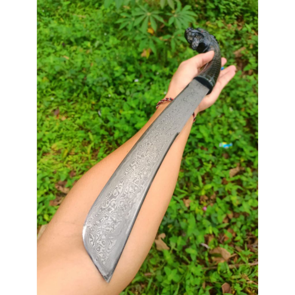 GOLOK KEBUN BAJA DAMASCUS FULL TANDUK MOTIF NAGA TARUNG 30 CM