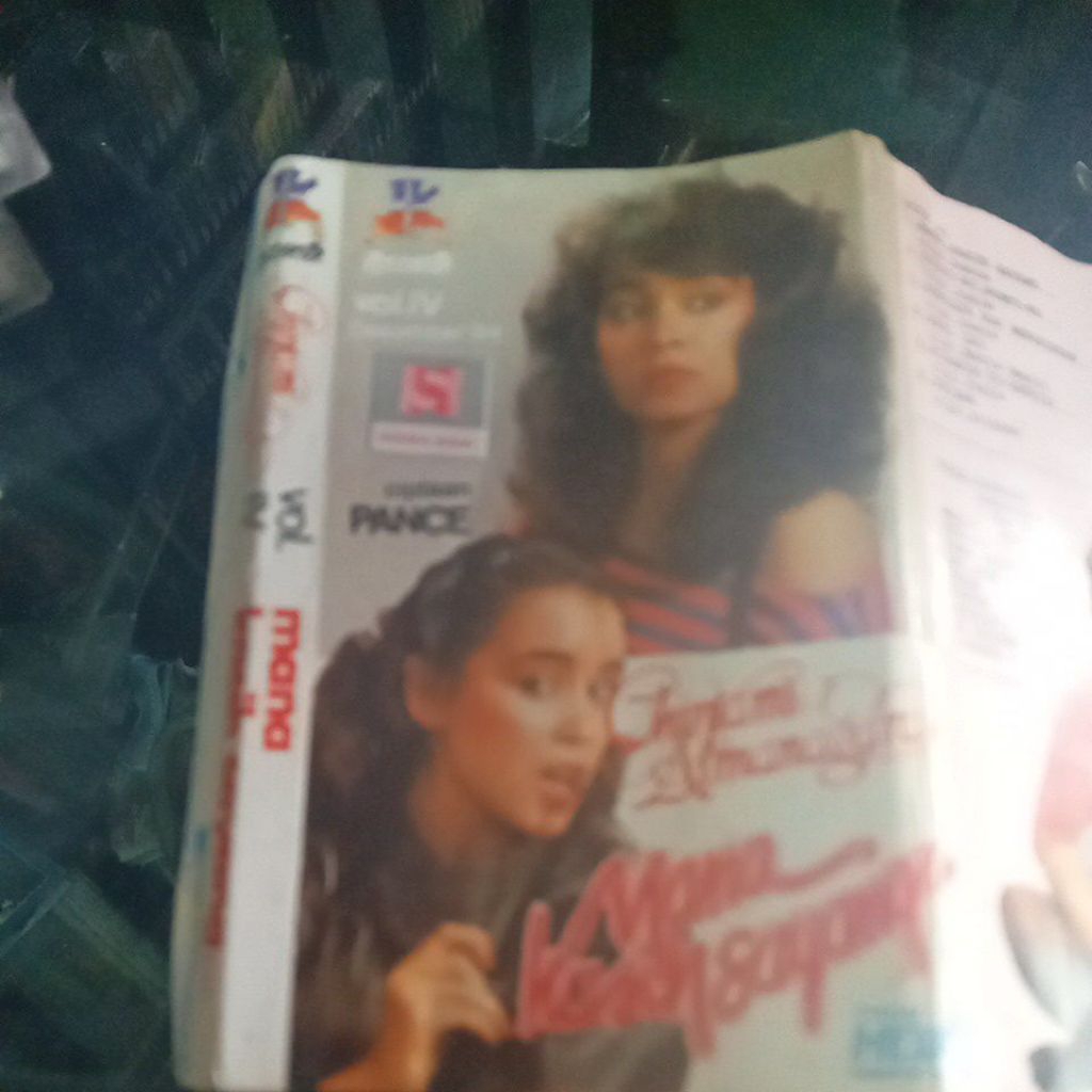 kaset pita CHINTAMI ATMANEGARA L129