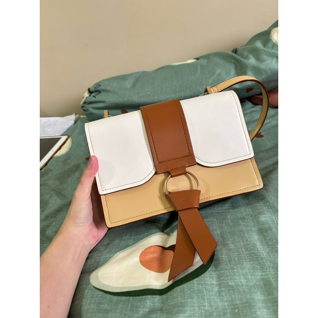 (KULIT NGLUPAS) TAS PEDRO LEATHER WHITE SLINGBAG HANDBAG TOTEBAG WANITA PUTIH COKLAT FORMAL PRELOVED