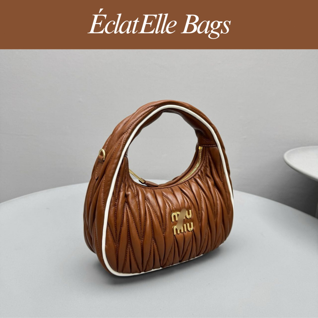 Tas Hobo Kecil Warna Cokelat Kombinasi Putih Kulit Domba dengan Desain Matelasse Elegan, Ringan sert