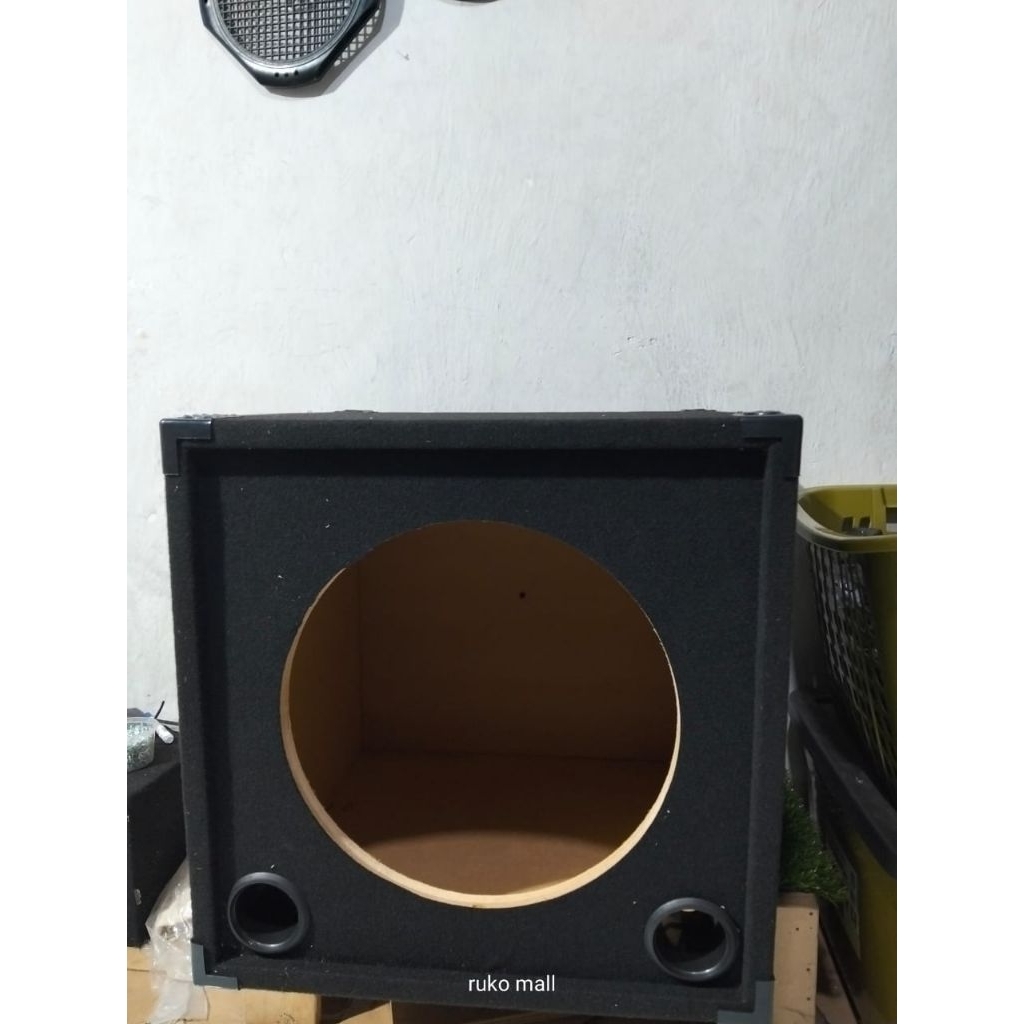 Box Speaker 15 inch Kotak