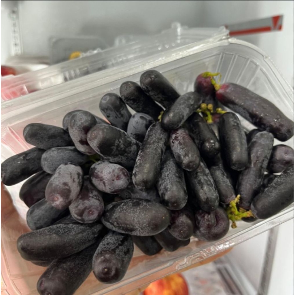 

Anggur hitam jari manis