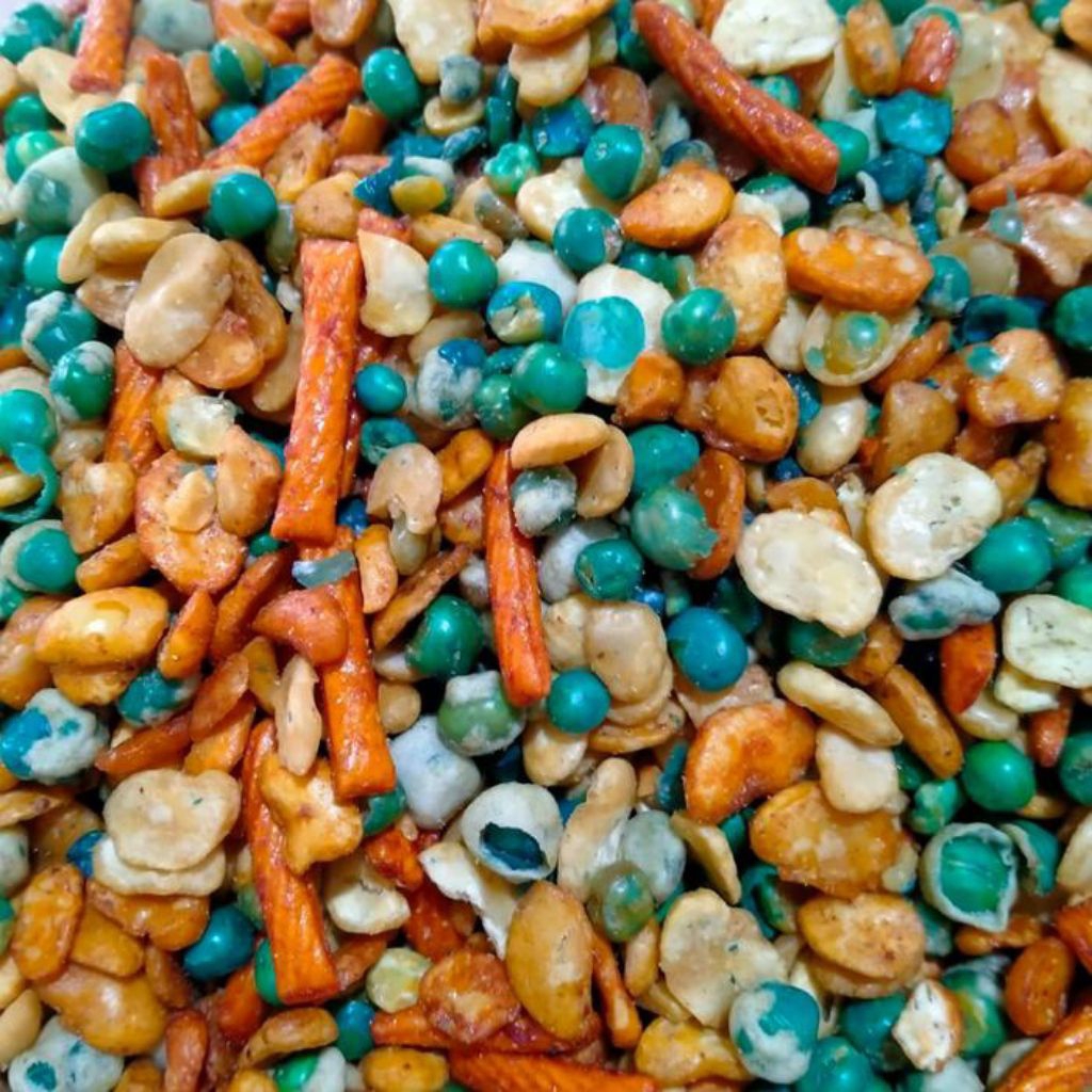 

Kacang Campur / Mix nut terdiri dari : - Kacang Polong Tepung - Kacang Kapri - Kacang Koro Asin - Kacang Koro Balado - Pang Pang Kemasan Per 500gr (1/2kg) Barang dijamin Fresh!