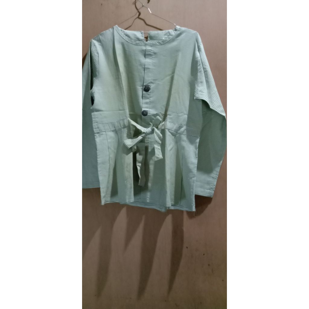 Preloved atasan wanita Pita