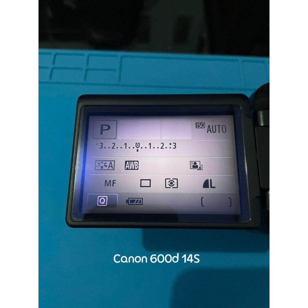 Layar LCD Canon EOS 600d (bekas & minus) 5