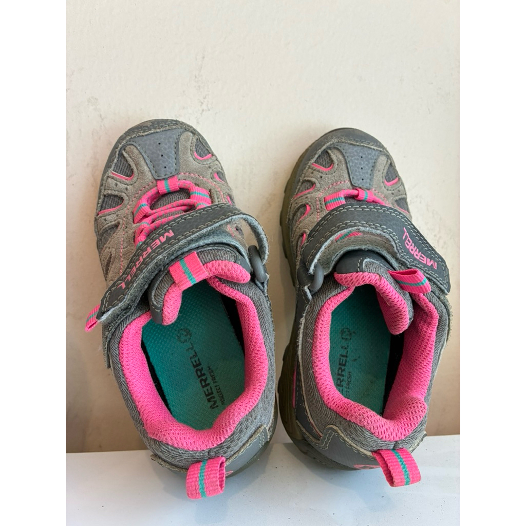 Merrell kids hiking shoes