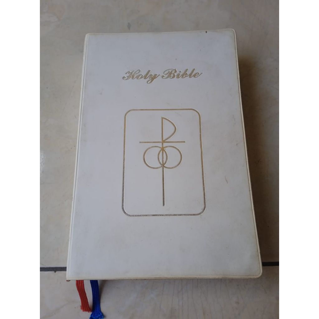 Buku Holy Bible