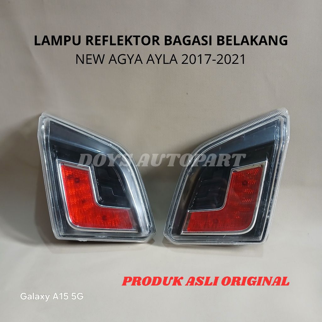 Lampu reflektor mata kucing bagasi belakang mobil daihatsu new agya ayla th.2017-2021 asli original
