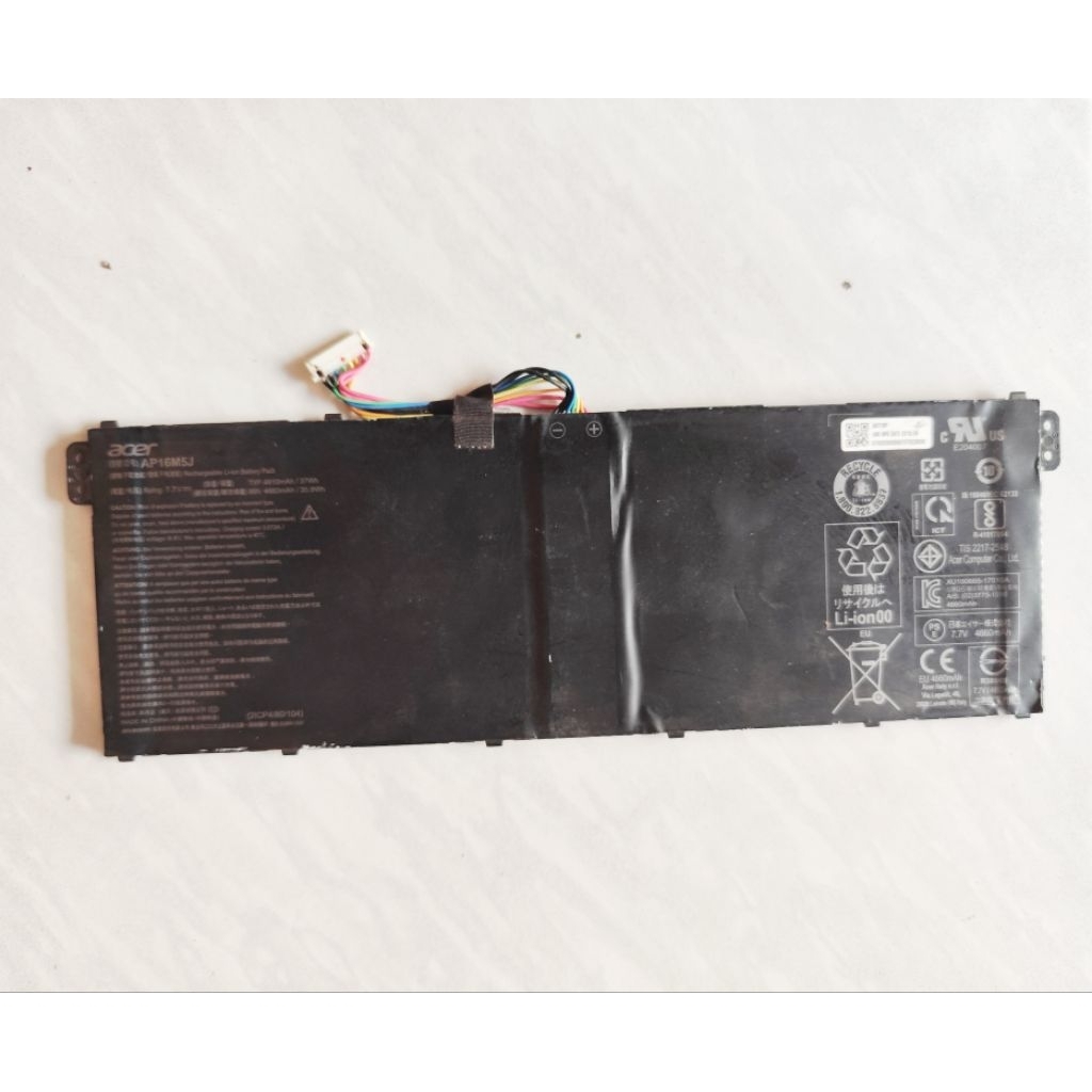 Baterai laptop bekas baterai polimer isi 2 cell di dalam nya