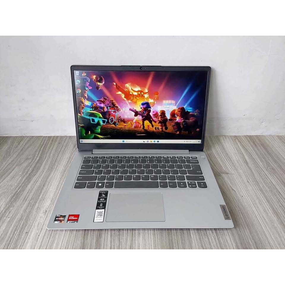 Laptop LENOVO SLIM 1 Procesor AMD Ryzen 3 - 7320u