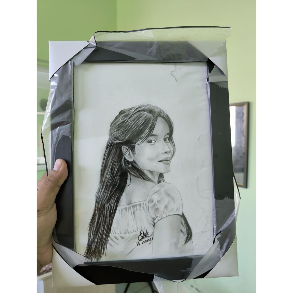 Kado Wisuda - Sketsa Wajah Realis A4